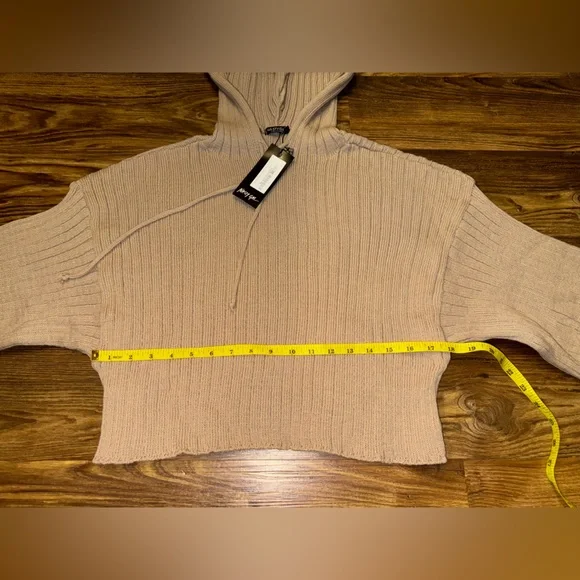 NASTY GAL Women’s Hooded Knit Cropped Sweater size M - Picture 8 of 11